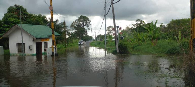 Tiga perkhidmatan keretapi Sembulan–Beaufort dibatalkan akibat banjir