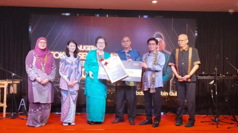 Abdul Karim Gulam dinobat Tokoh Seni Negeri Sabah 2025