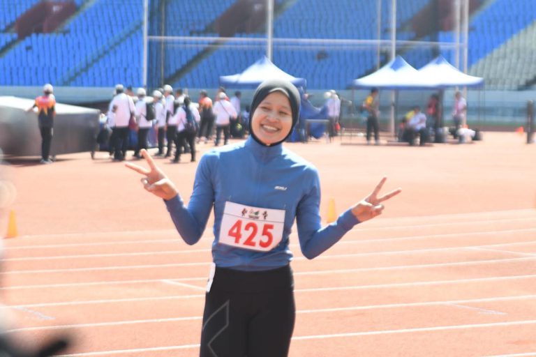Sukan Borneo : Aishah dinobat Ratu Pecut, buktikan kehebatan raih emas berganda