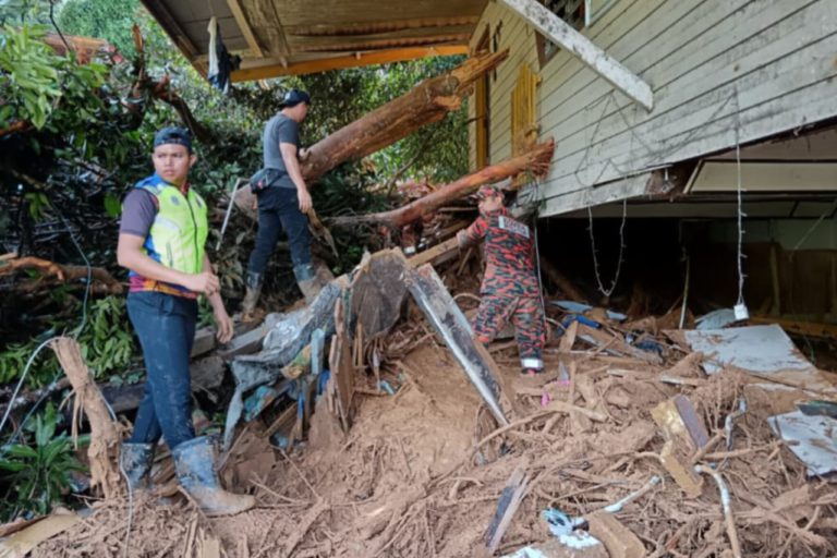 Warga emas ditemui maut tertimbus tanah runtuh di Penampang