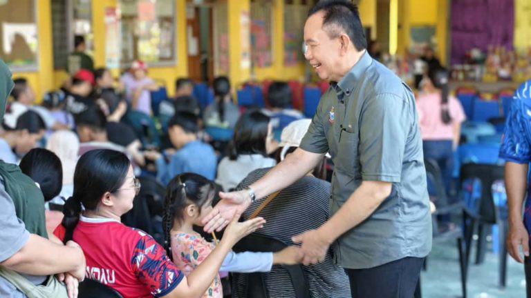 Hari keluarga simbol kasih sayang dan kebersamaan – Jahid