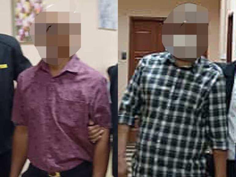 Dua pesara kerajaan didakwa atas tiga pertuduhan rasuah