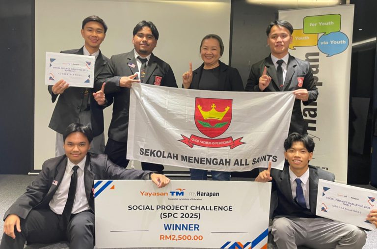 Pasukan Hydroheroes SM All Saints rangkul juara Social Project Challenge 2025