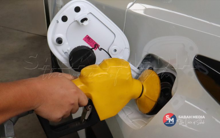 Susulan Video Viral : KPDN Johor Siasat Kes Isi RON95 Dalam Tong Plastik Melebihi Had