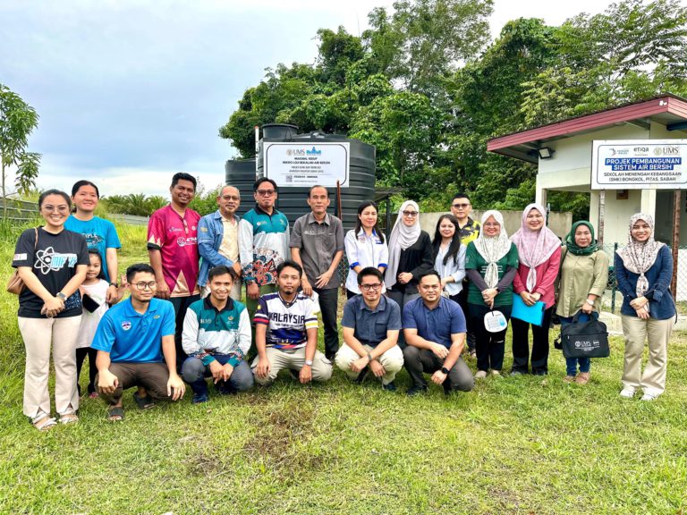 UMS bawa air bersih ke sekolah luar bandar di Pitas