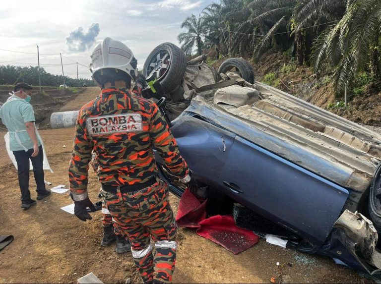 Tiga maut, tiga parah kereta terbabas di Jalan Sandau