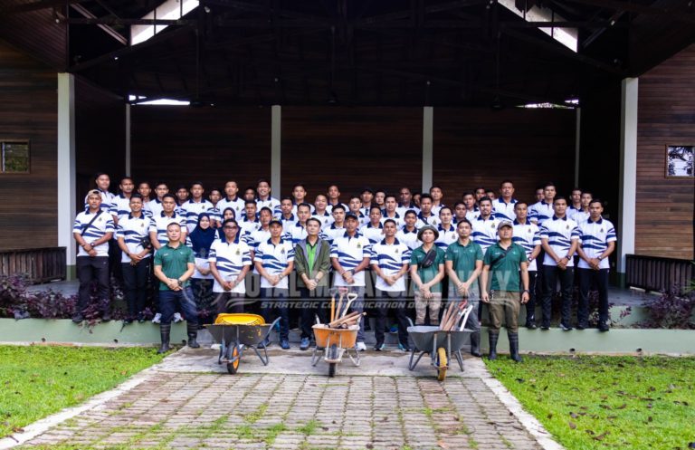 TLDM semai Jiwa Madani di Rainforest Discovery Centre Sandakan