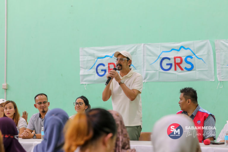 PRU Sabah : Razali beri bayangan tanding di DUN Darau, isyarat ‘Thumbs Up’ tarik perhatian media