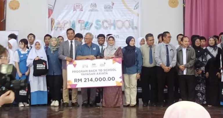 Yayasan Axiata bantu 1,000 pelajar B40 Ranau melalui program Back to School 2026