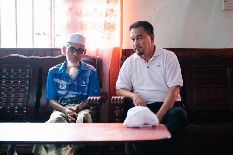 Keakraban Amirshah dengan Warga Tinusa jadi teras kempen