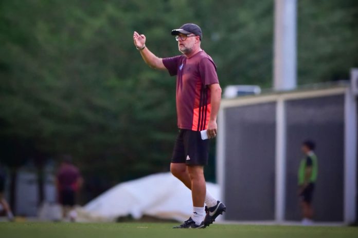 Picsart_25-11-21_13-16-34-521