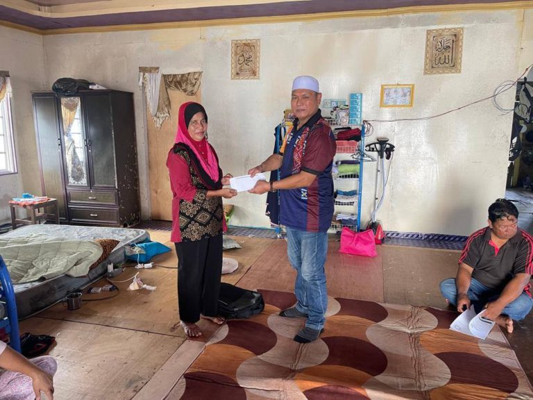 Gagasan Rakyat Sukau bantu mangsa air pasang besar di Kampung Lubukan