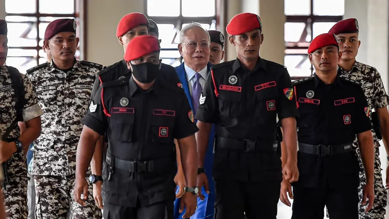 Najib didapati bersalah atas semua 25 pertuduhan membabitkan dana 1MDB RM2.3 bilion