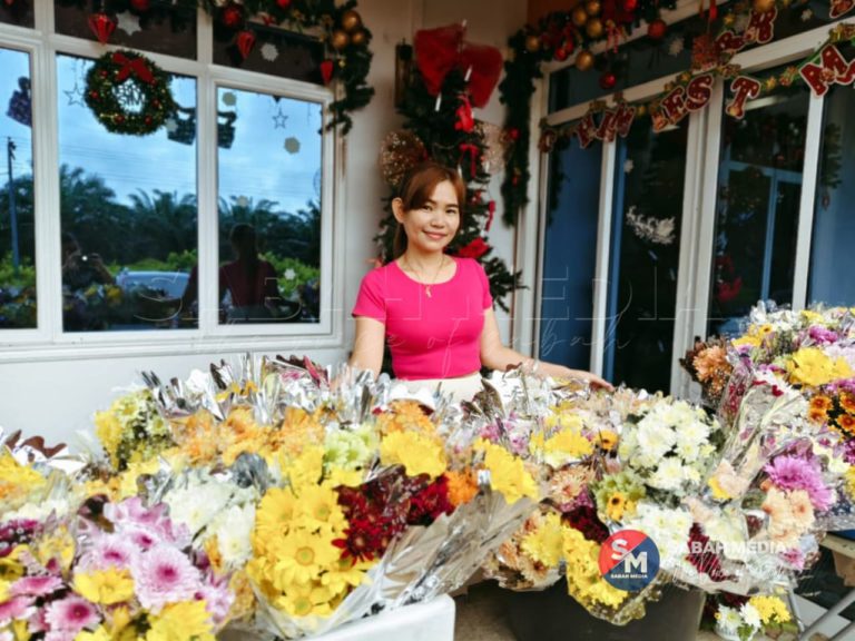 Rezeki penjual bunga, ‘tradisi’ unik Kg. Kuala Sapi jadi tumpuan