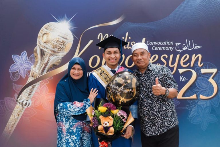 Graduan Kelahiran Tawau Terima Anugerah Khas Keusahawanan Universiti Sains Islam Malaysia (USIM)