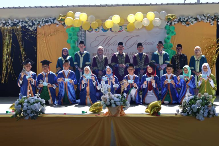 Inisiatif tanaman hidroponik diperluas ke sekolah di DUN Lumadan