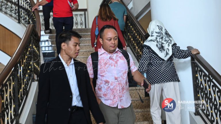 Penjawat awam didakwa rasuah bernilai lebih RM200,000