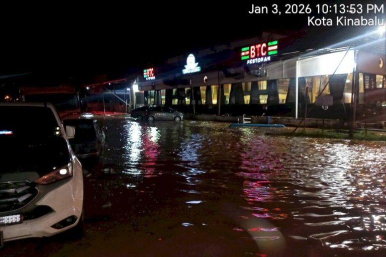 Hujan berterusan, lapan jalan utama di Kota Kinabalu terjejas banjir