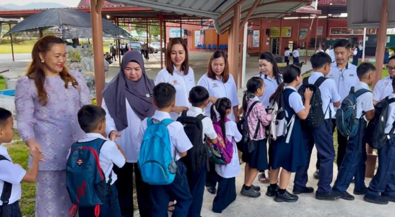 Program Sekolah Penyayang sempena Back To School di SK St Theresa, Tambunan