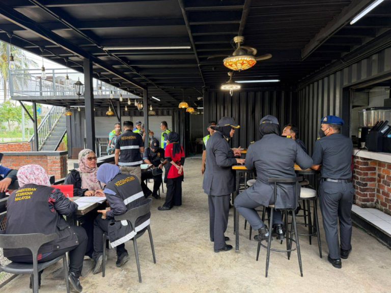 Operasi Bersepadu di Kunak: Tiga peniaga diambil tindakan, KKM keluar empat notis