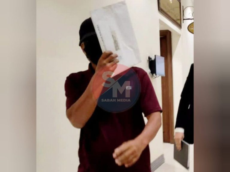 Guru besar didenda RM32,000 guna dokumen palsu, subahat tuntut bayaran