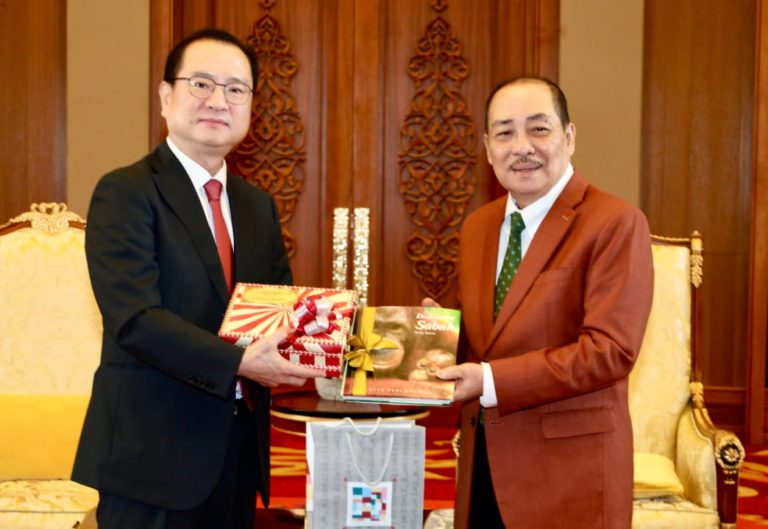 Hajiji terima kunjungan hormat Duta Kesatuan Eropah ke Malaysia