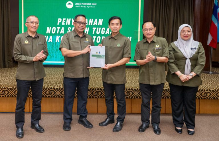 Frederick hargai warga JPS, Zulkifli komited perkukuh tadbir urus