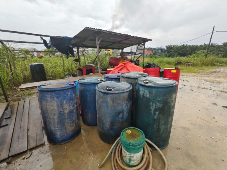 KPDN Sandakan serbu stor haram, rampas 1,200 liter diesel bersubsidi