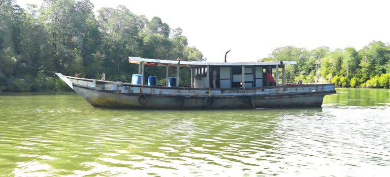 Maritim Malaysia tahan bot kargo bawa petrol, diesel tanpa permit