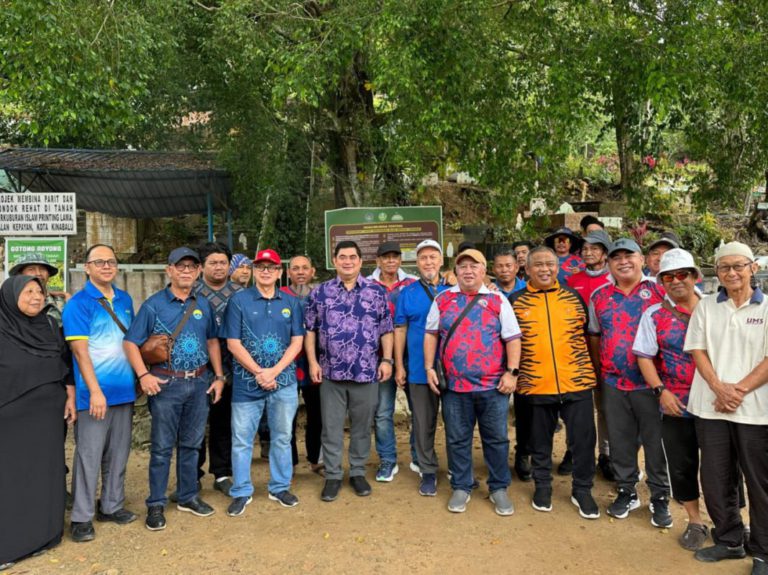 Gotong-royong Tanah Perkuburan Islam Printing Kepayan satukan komuniti