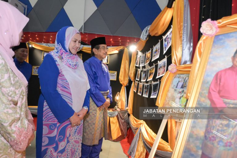 Tun Musa hadir majlis berbuka puasa bersama warga 5 Divisyen Kem Lok Kawi