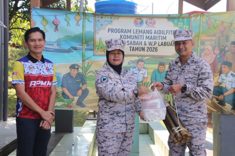 Lemang untuk anggota APMM bertugas pagi Raya