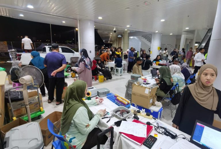 Lebih 100 penduduk Tawau tampil derma darah bantu mangsa kemalangan