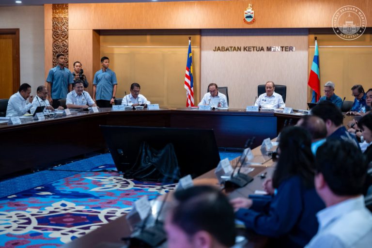 Projek pembangunan mesti dipantau rapi, elak kelewatan – PM