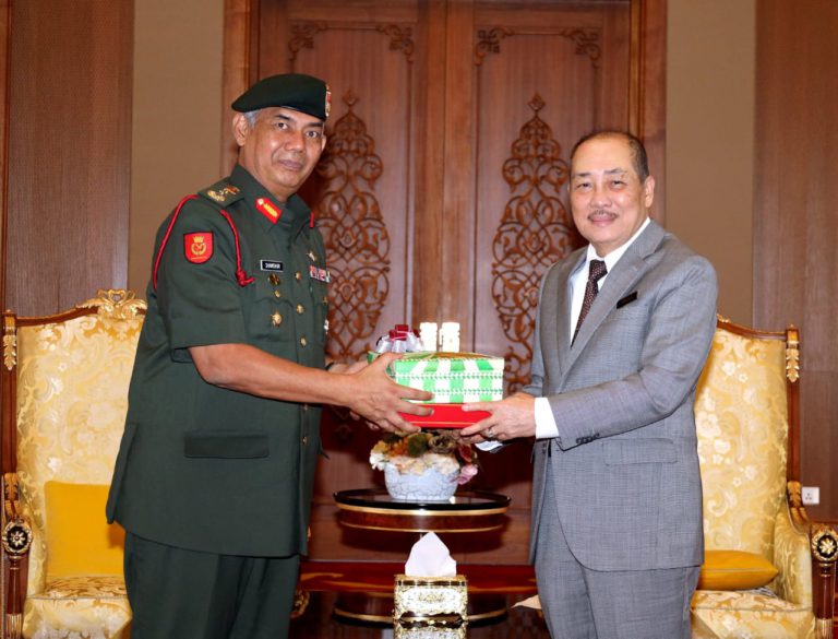Hajiji terima kunjungan hormat Panglima Divisyen Kelima