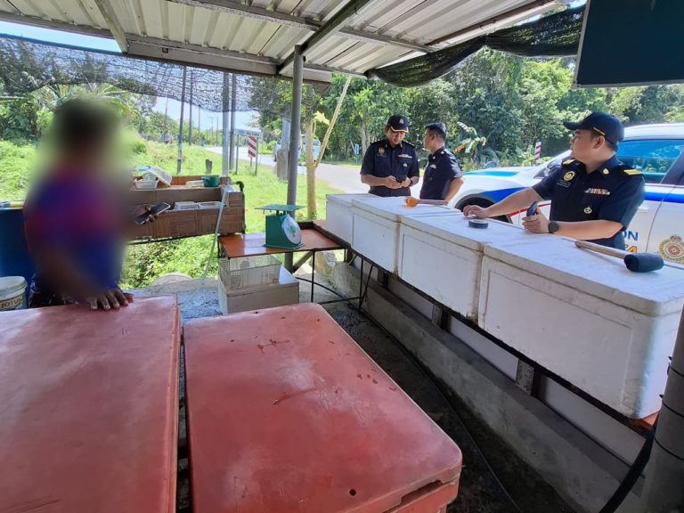 Ops Pantau : KPDN Labuan kompaun peniaga guna alat timbang tamat tempoh