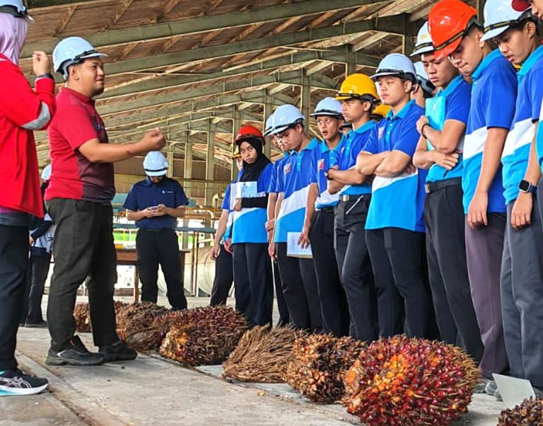 SKG Green perkenal program lawatan pendidikan minyak sawit