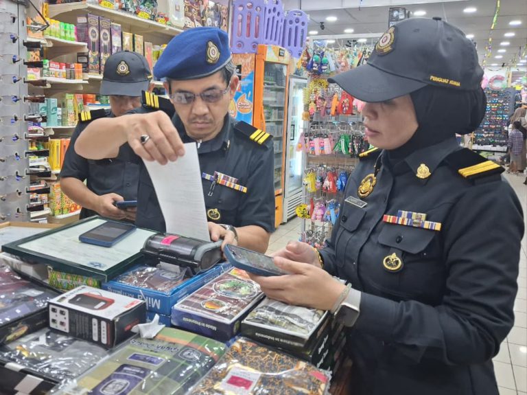 Dua peniaga dikompaun gagal pamer tanda harga