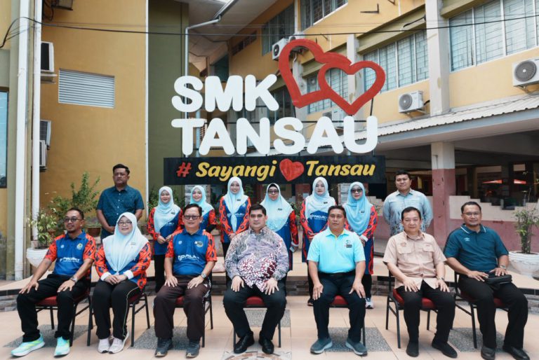 Akademik dan sukan perlu seimbang untuk lahirkan pelajar holistik