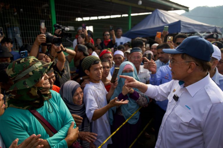 Kebakaran Sandakan: Rekod terperinci tentukan kewarganegaraan untuk ganti dokumen – PM