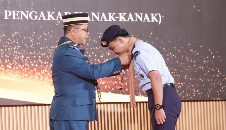 51 pemimpin pengakap kanak-kanak terima Manikayu Il Butir pengakap Zon 1 Tawau