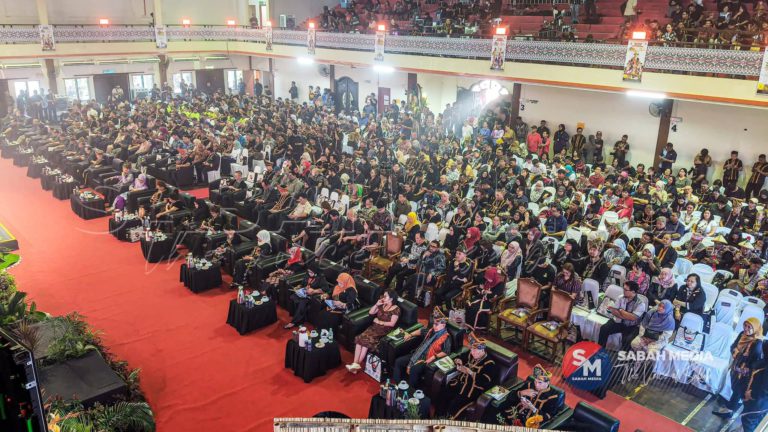 Lebih 30,000 meriahkan pelancaran Pesta Kaamatan di Papar