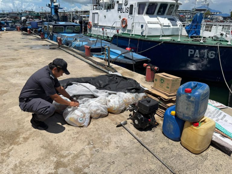 Ops Tiris 4.0 : KPDN Semporna tahan lelaki, rampas diesel dan minyak masak bersubsidi