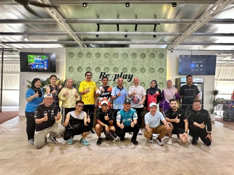Pickleball satukan komuniti, pendidik sempena Hari Guru