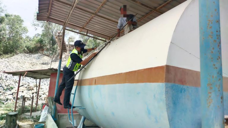 Ops Tiris 4.0 : KPDN rampas lebih 8,000 liter diesel tanpa permit di Tuaran