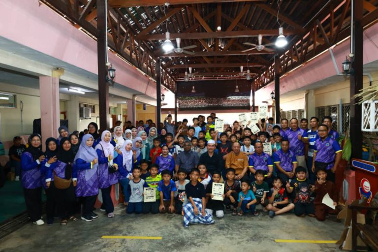 60 murid sertai Program Khatan Perdana SK Lupak