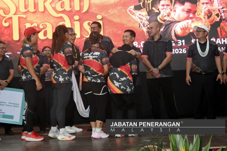 Team Ramp Bow, Team GeramBeat Ladies ungguli sukan tarik tali Kaamatan