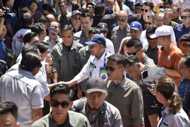 PM Anwar lulus RM250,000 untuk sekolah menengah di Sipitang