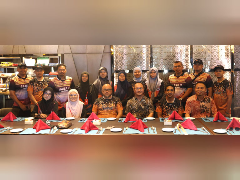 Masidi puji semangat 16 alumni Yayasan Terengganu tawan puncak Gunung Kinabalu