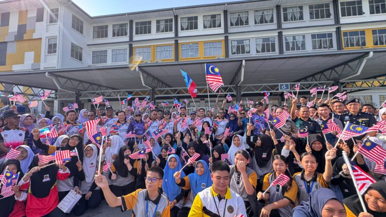 Kempen Kibarkan Jalur Gemilang, Bendera Sabah semarak semangat patriotik